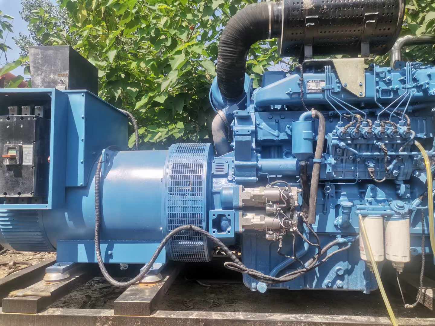 吴兴详细说明降低 800kW 柴油发电机输出电流波动的方法