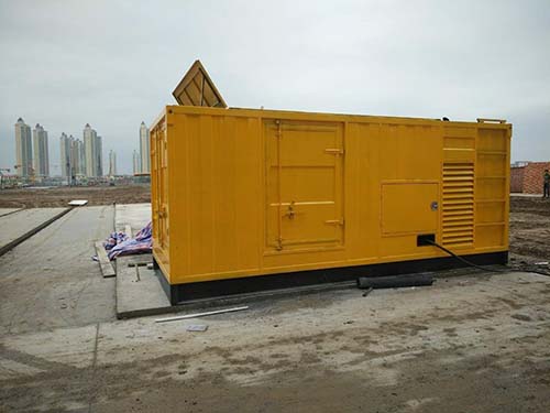 吴兴合同中关于乙方责任导致工期延误的赔偿标准应该如何制定？